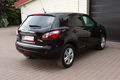 samochód osobowy Nissan zdjęcie 6
