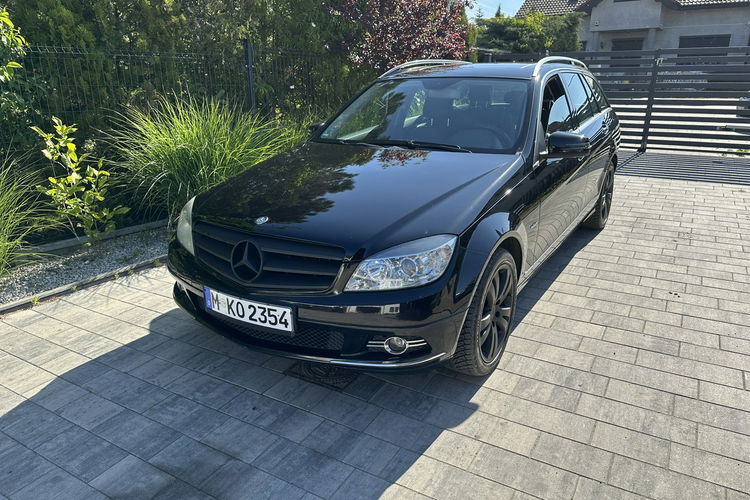 Mercedes C 180 Bardzo zadbana - 100% oryginalny przebieg. zdjęcie 16