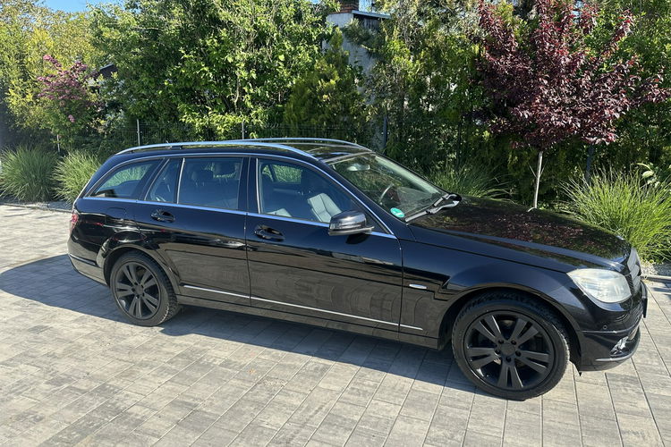 Mercedes C 180 Bardzo zadbana - 100% oryginalny przebieg. zdjęcie 9
