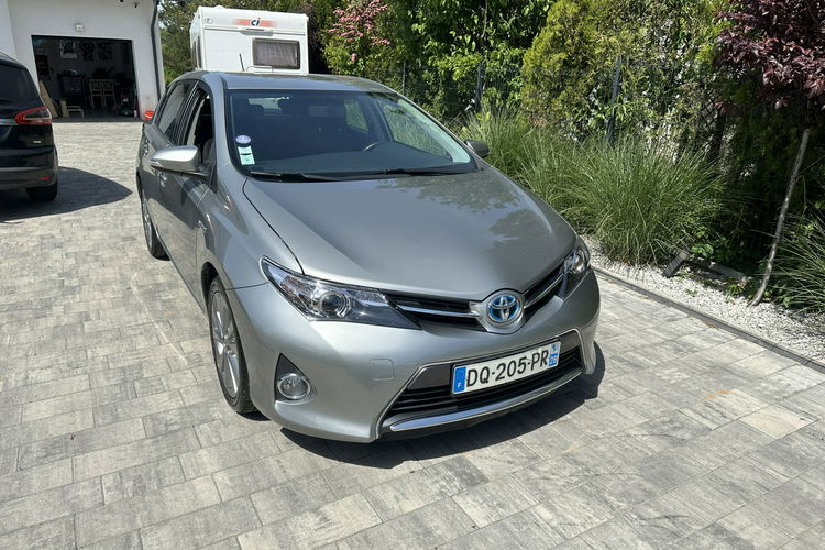 Toyota Auris Hybryda niski przebieg oryginalny lakier zdjęcie 1