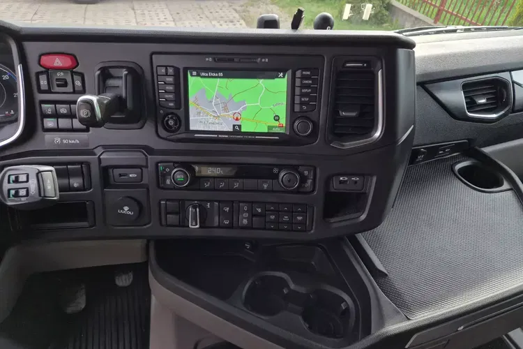 Scania R450 zdjęcie 25
