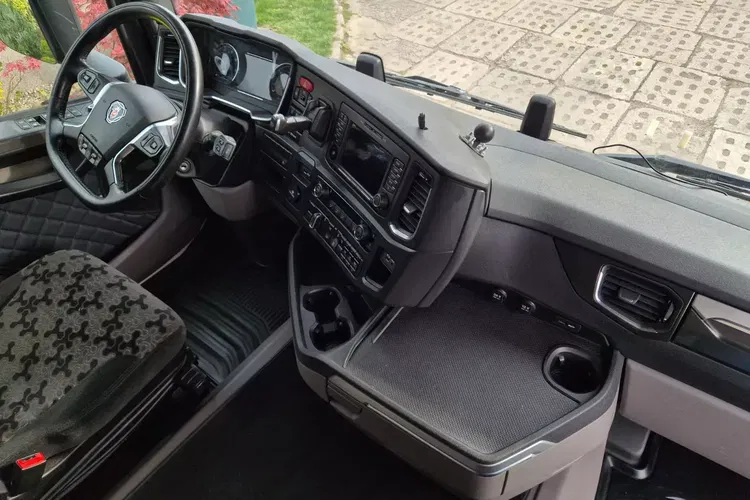 Scania R450 zdjęcie 31