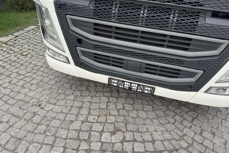 Volvo FH GLOBETROTTER zdjęcie 17