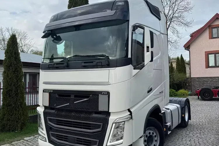 Volvo FH GLOBETROTTER zdjęcie 39