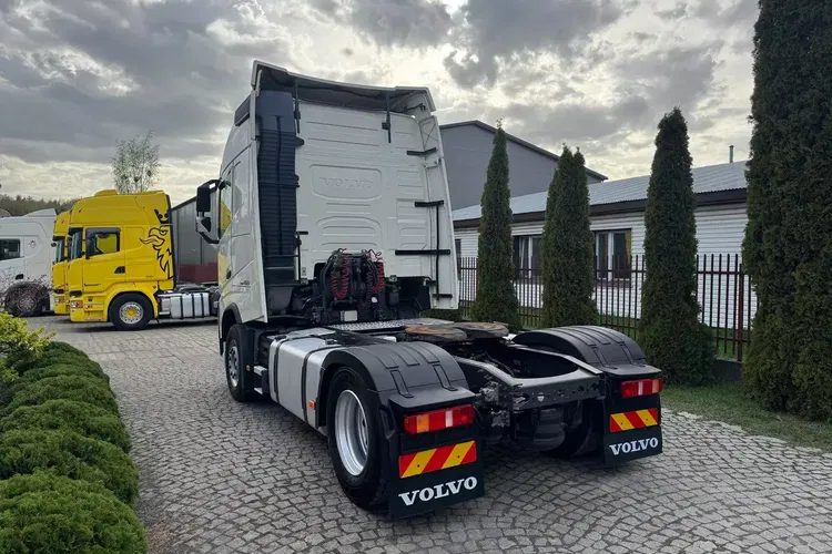 Volvo FH GLOBETROTTER zdjęcie 4
