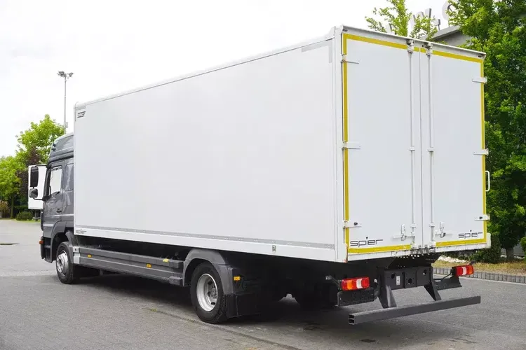Mercedes Atego 1223 / Kontener 18 EPAL / 2021 / kab. sypialna zdjęcie 3