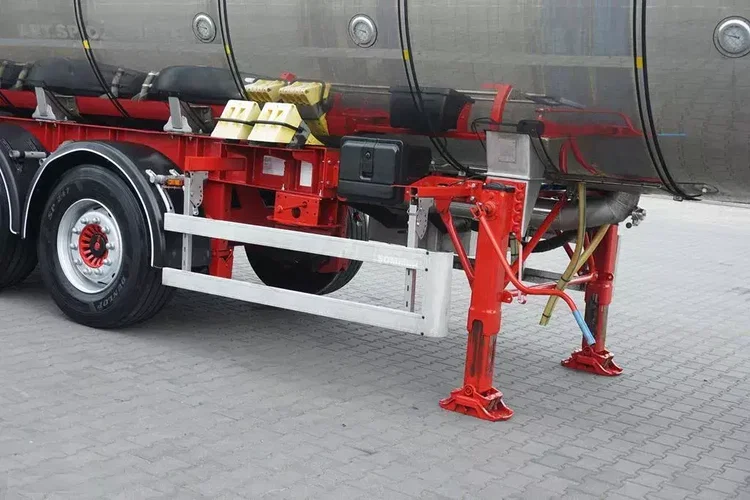 SOMMER CYSTERNA SPOZYWCZA / 28 374 LITRÓW / 4 KOMOROWA / WEBASTO / POMPA zdjęcie 17