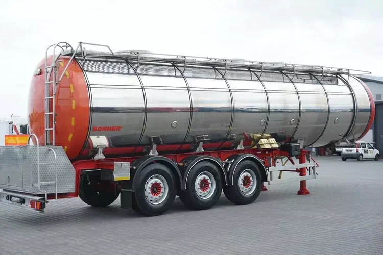 SOMMER CYSTERNA SPOZYWCZA / 28 374 LITRÓW / 4 KOMOROWA / WEBASTO / POMPA zdjęcie 18