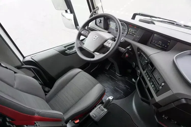 Volvo FH / 460 / EURO 6 / ACC / I -COOL / GLOBETROTTER zdjęcie 13