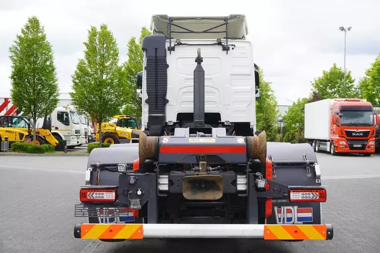 Volvo FH 500 / Hakowiec VDL 21 ton / 2022 / 3. oś skrętna zdjęcie 6