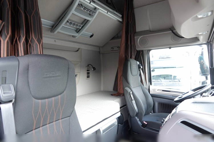 DAF XF 480 / ZESTAW TANDEM / 120 M3 / PRZEJAZDOWY / KLIMA POSTOJOWA / WIELTON /  2019 ROK / PO KONTRAKCIE SERWISOWYM zdjęcie 54