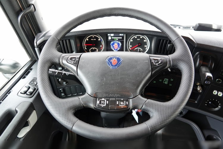 Scania R 450 / RETARDER / OPONY 100% / PO KONTRAKCIE SERWISOWYM zdjęcie 27