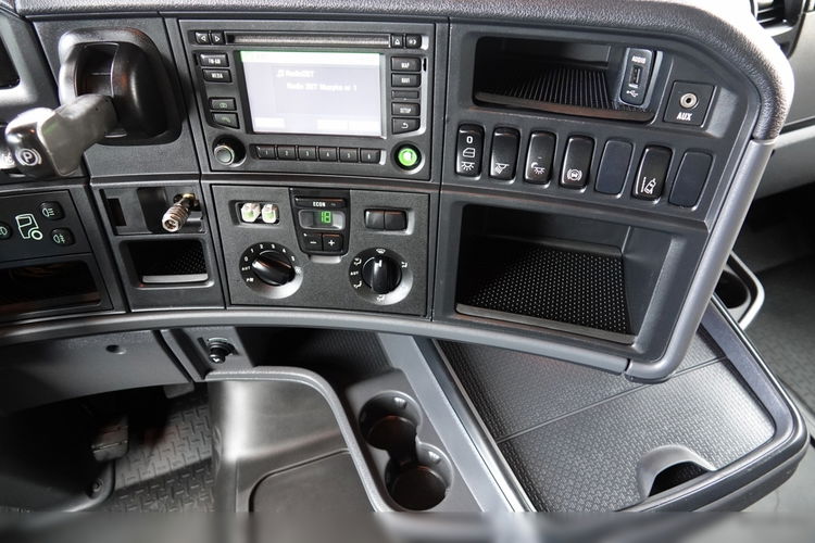 Scania R 450 / RETARDER / OPONY 100% / PO KONTRAKCIE SERWISOWYM zdjęcie 29