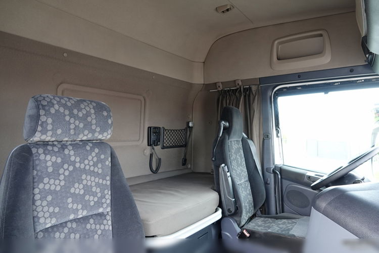 Scania R 450 / RETARDER / BEZ EGR / PO KONTRAKCIE SERWISOWYM / SPROWADZONA zdjęcie 37