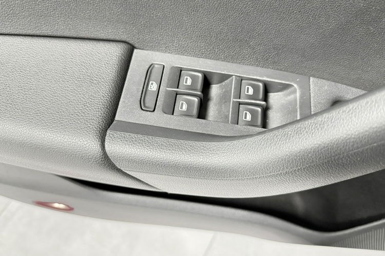 Skoda Octavia RS 2.0 TDI 184KM VRSMode KeyLessGo LED Bi-Xenon Navi Skóry HAK Niemiec zdjęcie 19