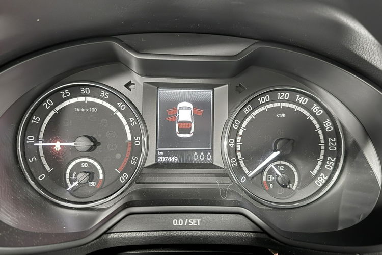 Skoda Octavia RS 2.0 TDI 184KM VRSMode KeyLessGo LED Bi-Xenon Navi Skóry HAK Niemiec zdjęcie 27