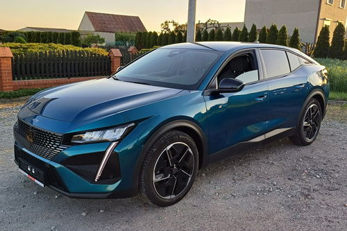 Peugeot 408 R4 1.6l PHEV 225 KM Plug-In Hybrid Przebieg: 9800 km