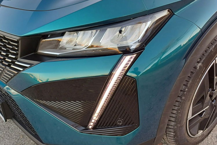 Peugeot 408 R4 1.6l PHEV 225 KM Plug-In Hybrid Przebieg: 9800 km zdjęcie 9