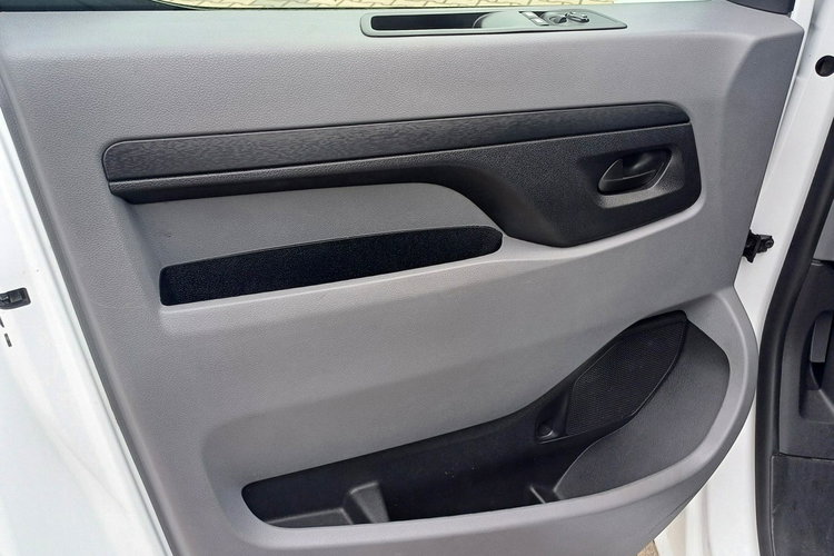 Citroen Jumpy BlueHDi 120KM Przebieg: 13.645 km zdjęcie 22