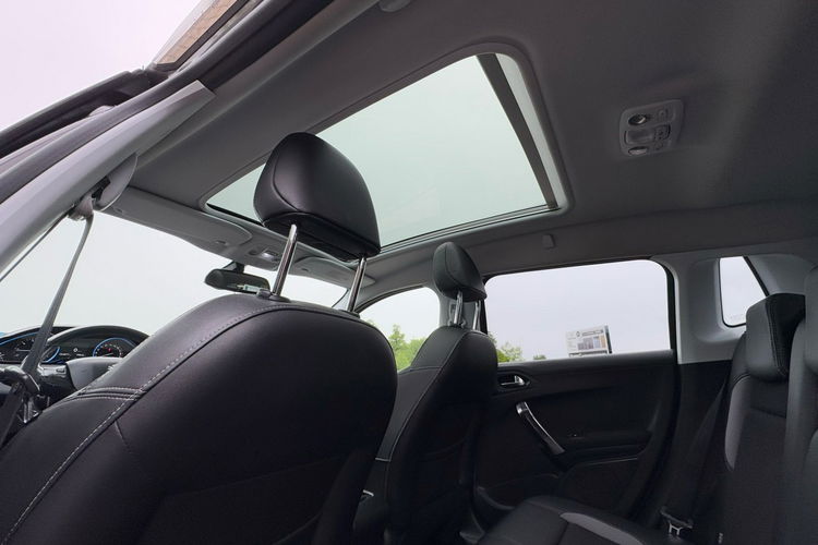 Peugeot 2008 Panorama Benzyna Gwarancja zdjęcie 26