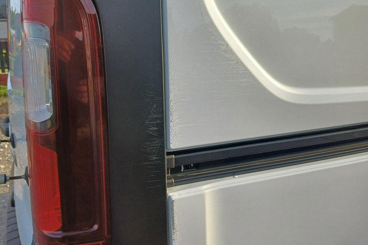 Nissan NV300 NV300 Trafic Vivaro 1.6 dCi 120KM Bagażnik dachowy zdjęcie 23