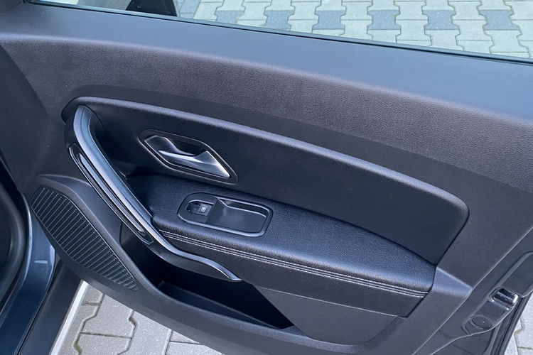Dacia Duster +Kamera360+Navi+Martwe pole+LEDY+Podg. fotele+87 tys. km zdjęcie 38