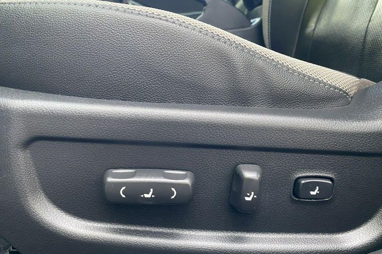 Kia Optima +LIFT+LEDY przód i tył+PODGRZEWANE i WENTYLOWANE fotele+SKÓRA+tempomat zdjęcie 19