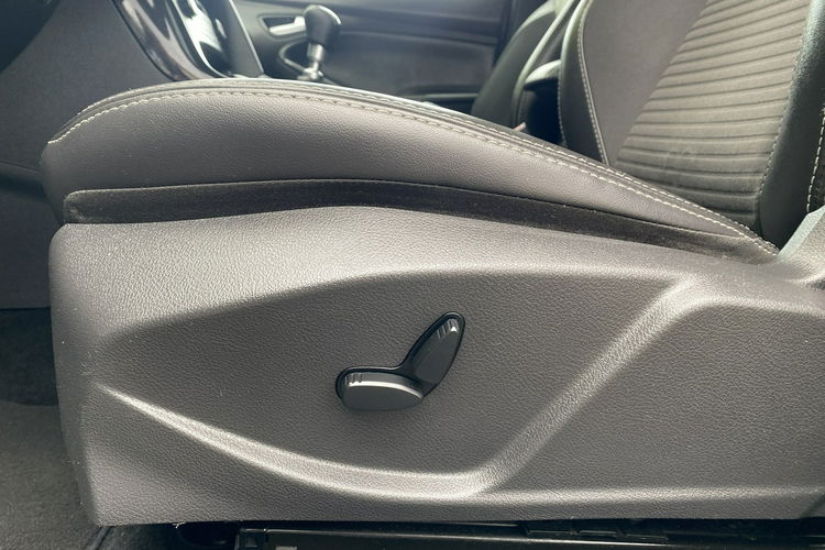 Ford Focus LEDY+El. Fatel+Podgrzew. fotel+Nawigacja+Czuj. Parkowania+Półskóry zdjęcie 16