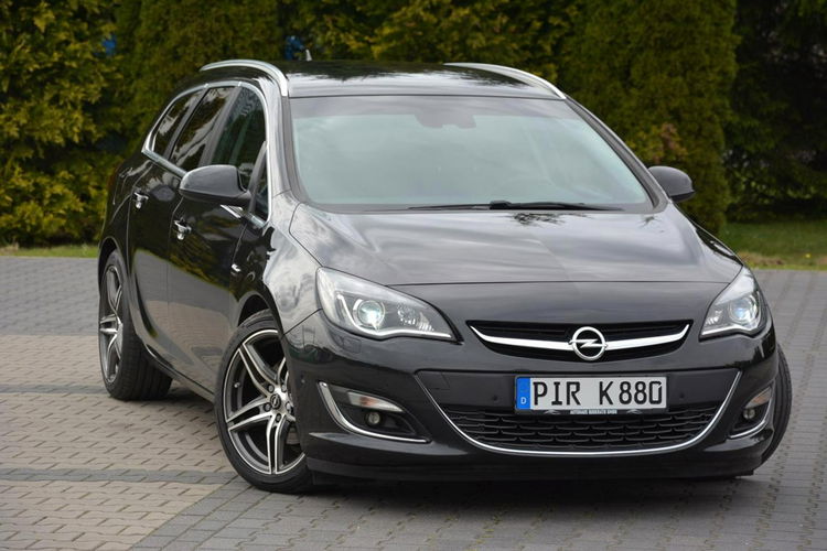 Astra 1.6T(170KM) Bi-xenon Ledy Duża Navi 2xParktr. Alu18 Aso Opel zdjęcie 9
