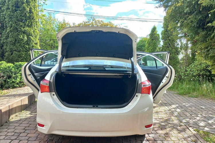 Toyota Corolla SALON POLSKA FV23% 1 WŁAŚCICIEL D4D KAMERA COFANIA 32.5 NETTO zdjęcie 10