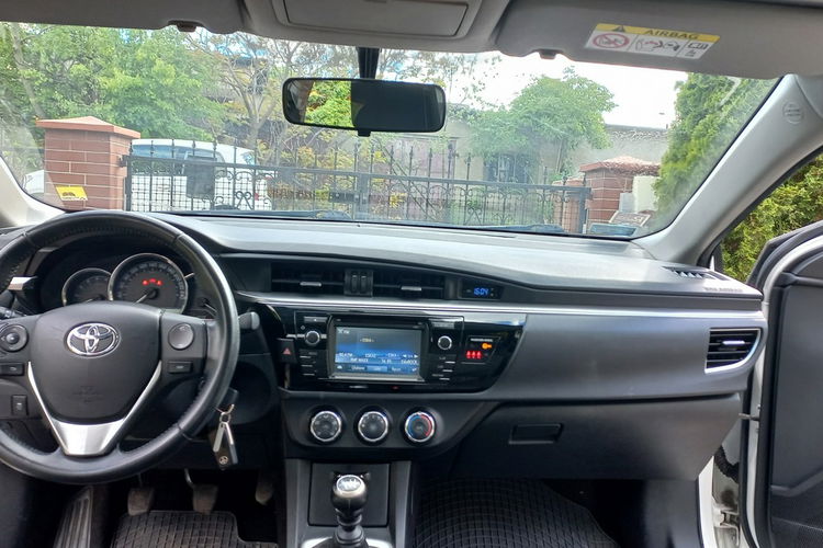 Toyota Corolla SALON POLSKA FV23% 1 WŁAŚCICIEL D4D KAMERA COFANIA 32.5 NETTO zdjęcie 14