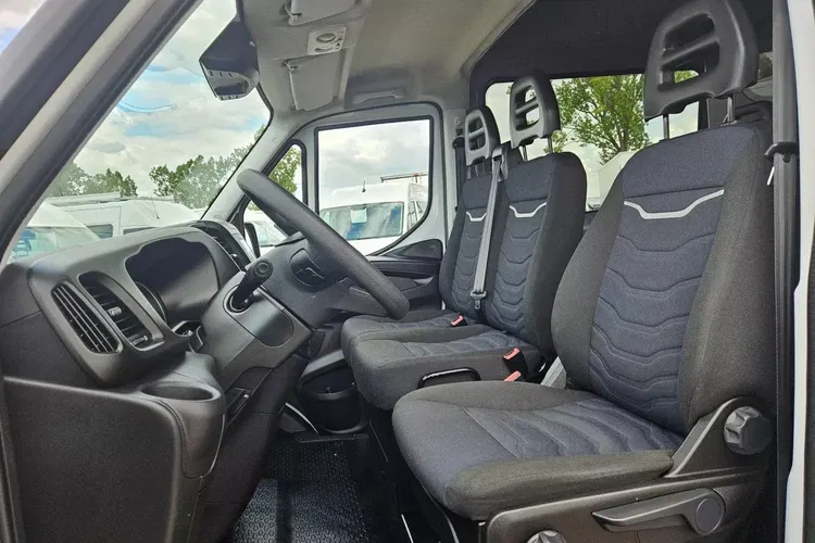 Iveco 35s16 L3H2 104900zł NETTO Brygadówka 6-cio osobowa 2.3HPi/160KM zdjęcie 16