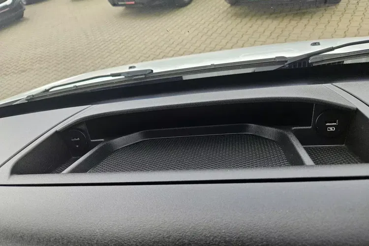 Iveco 35s16 L3H2 104900zł NETTO Brygadówka 6-cio osobowa 2.3HPi/160KM zdjęcie 22