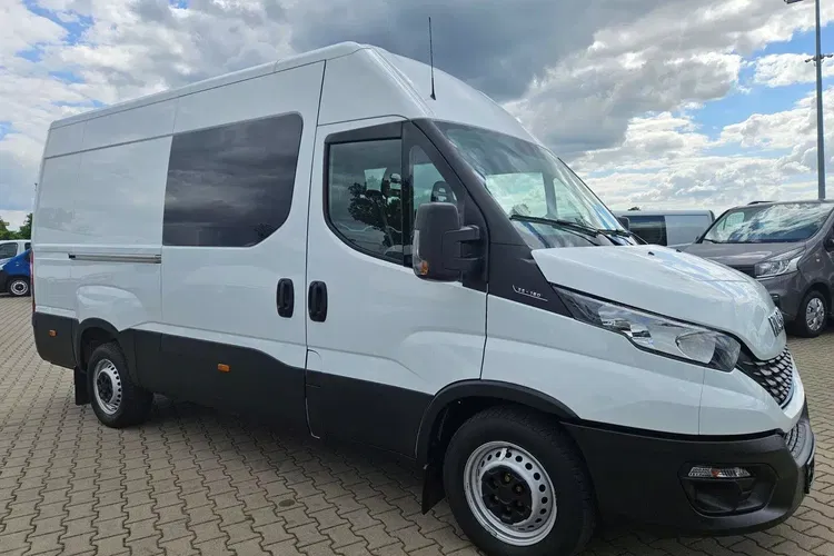 Iveco 35s16 L3H2 104900zł NETTO Brygadówka 6-cio osobowa 2.3HPi/160KM zdjęcie 3