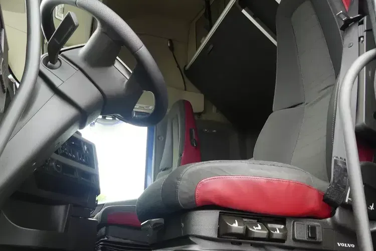 Volvo FH4 500 / EURO 6 / AUTOMAT / STANDARD / I-SHIFT / zdjęcie 15