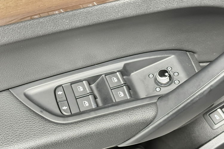 Audi Q5 2.0 TFSi 245KM QUATTRO Design Dynamic MMI Automat KeyLessGo Memory TOP zdjęcie 41