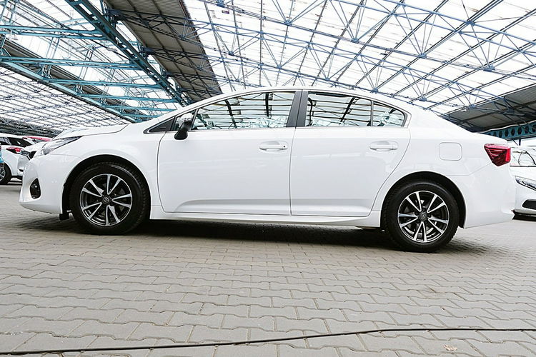 Toyota Avensis AUTOMAT 2.0 BENZYNA 152KM Led+Kamera 3Lata GWARANCJA I-wł Kraj Bezwyp 4x2 zdjęcie 4