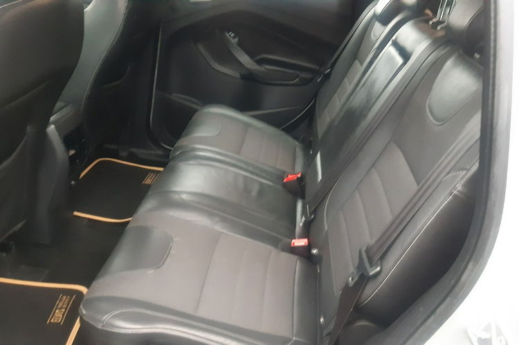Ford Kuga zdjęcie 12