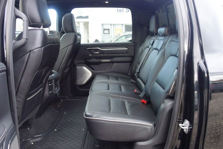 RAM DODGE RAM WERSJA LIMITED NIGHT BLACK SILNIK 5.7 BENZYNA 400km 38tys km zdjęcie 16