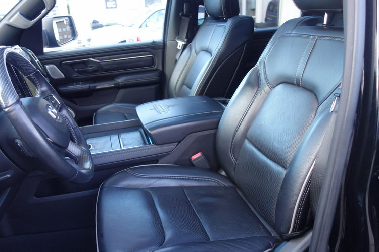 RAM DODGE RAM WERSJA LIMITED NIGHT BLACK SILNIK 5.7 BENZYNA 400km 38tys km zdjęcie 41