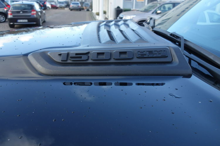 RAM DODGE RAM WERSJA LIMITED NIGHT BLACK SILNIK 5.7 BENZYNA 400km 38tys km zdjęcie 42