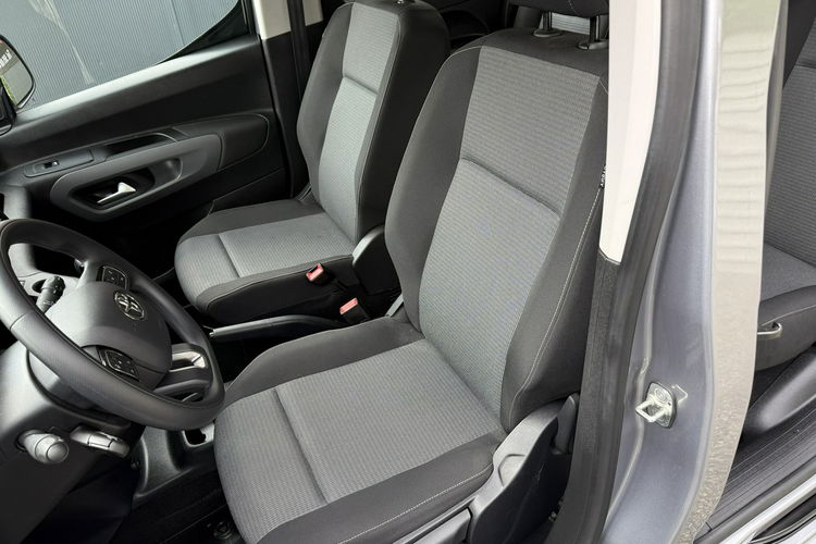 Toyota Proace City Verso . Nawigacja. Klimatyzacja zdjęcie 12