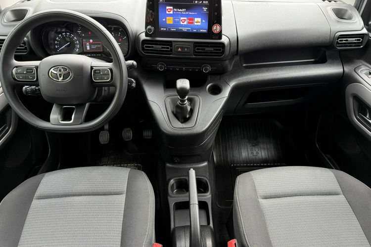Toyota Proace City Verso . Nawigacja. Klimatyzacja zdjęcie 13