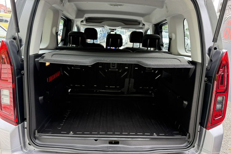 Toyota Proace City Verso . Nawigacja. Klimatyzacja zdjęcie 17