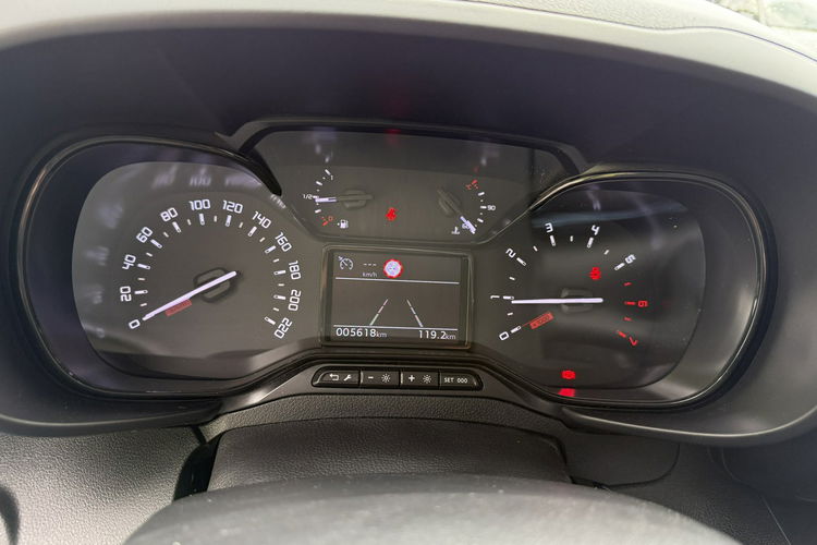 Toyota Proace City Verso . Nawigacja. Klimatyzacja zdjęcie 21