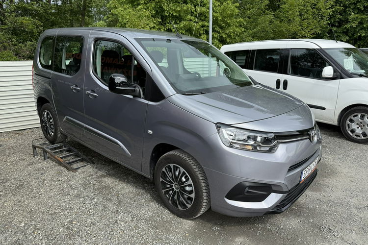 Toyota Proace City Verso . Nawigacja. Klimatyzacja zdjęcie 4