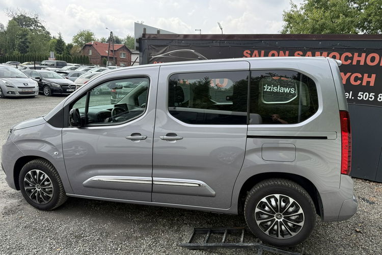 Toyota Proace City Verso . Nawigacja. Klimatyzacja zdjęcie 9