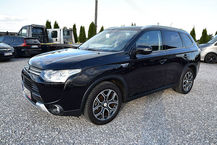 Mitsubishi Outlander 2.0 Plug-in Hybrid 4x4 Navi Pół-skóra Kamera Gwarancja zdjęcie 25
