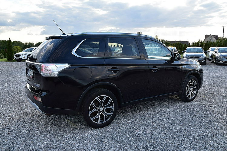 Mitsubishi Outlander 2.0 Plug-in Hybrid 4x4 Navi Pół-skóra Kamera Gwarancja zdjęcie 27