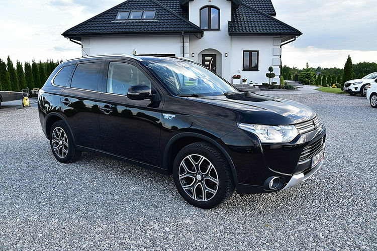 Mitsubishi Outlander 2.0 Plug-in Hybrid 4x4 Navi Pół-skóra Kamera Gwarancja zdjęcie 28